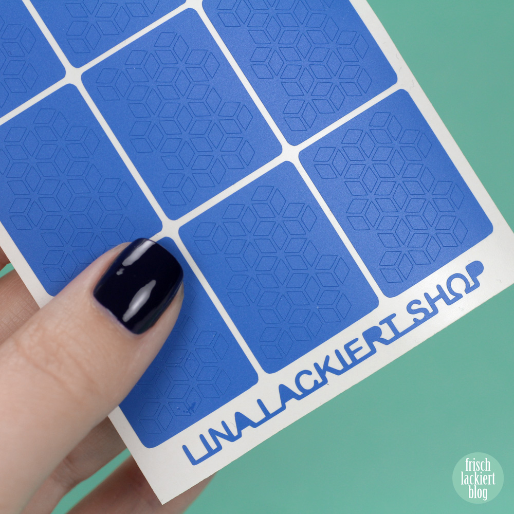 Frischlackiert-Challenge Holo-Mania – Holo Powder Stamping Nailart – blue Nailpolish – by frischlackiert