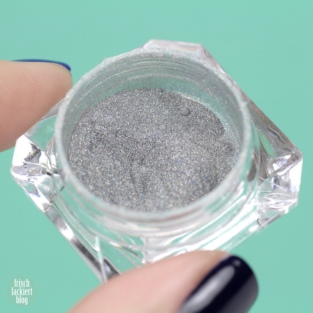 Frischlackiert-Challenge Holo-Mania – Holo Powder Stamping Nailart – blue Nailpolish – by frischlackiert