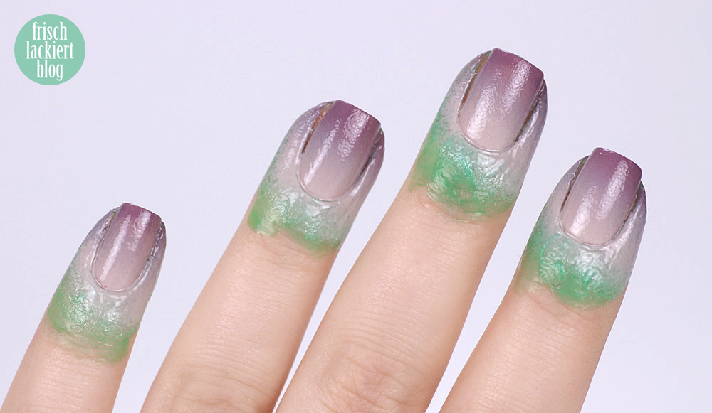 Frischlackiert-Challenge Gradient Nailart mit Blumen Stamping Weiß Flieder – by frischlackiert