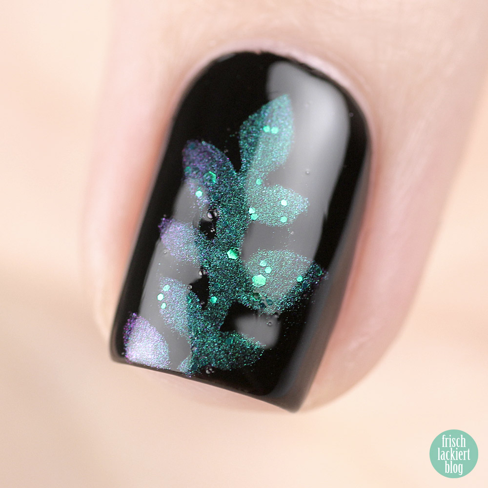 Frischlackiert-Challenge Glänzend und Matt in Grün - Nailart mit Blätter Vinyls – by frischlackiert