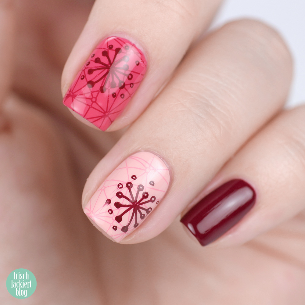 Frischlackiert-Challenge Doppelstamping Nailart mit grafischen Blumen – by frischlackiert