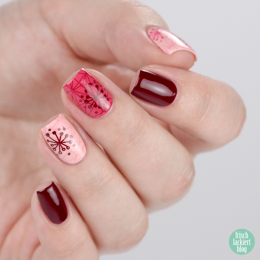 Frischlackiert-Challenge Doppelstamping Nailart mit grafischen Blumen – by frischlackiert