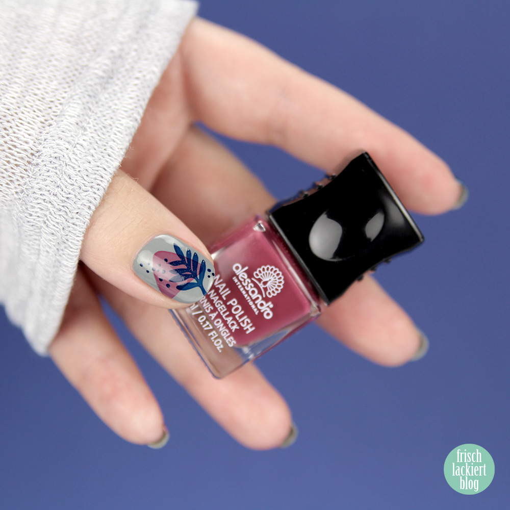 Sommerliches Doppelstamping Nailart mit MoYou Summer Lovin Collection 02 – Grau Rot Blau – by frischlackiert