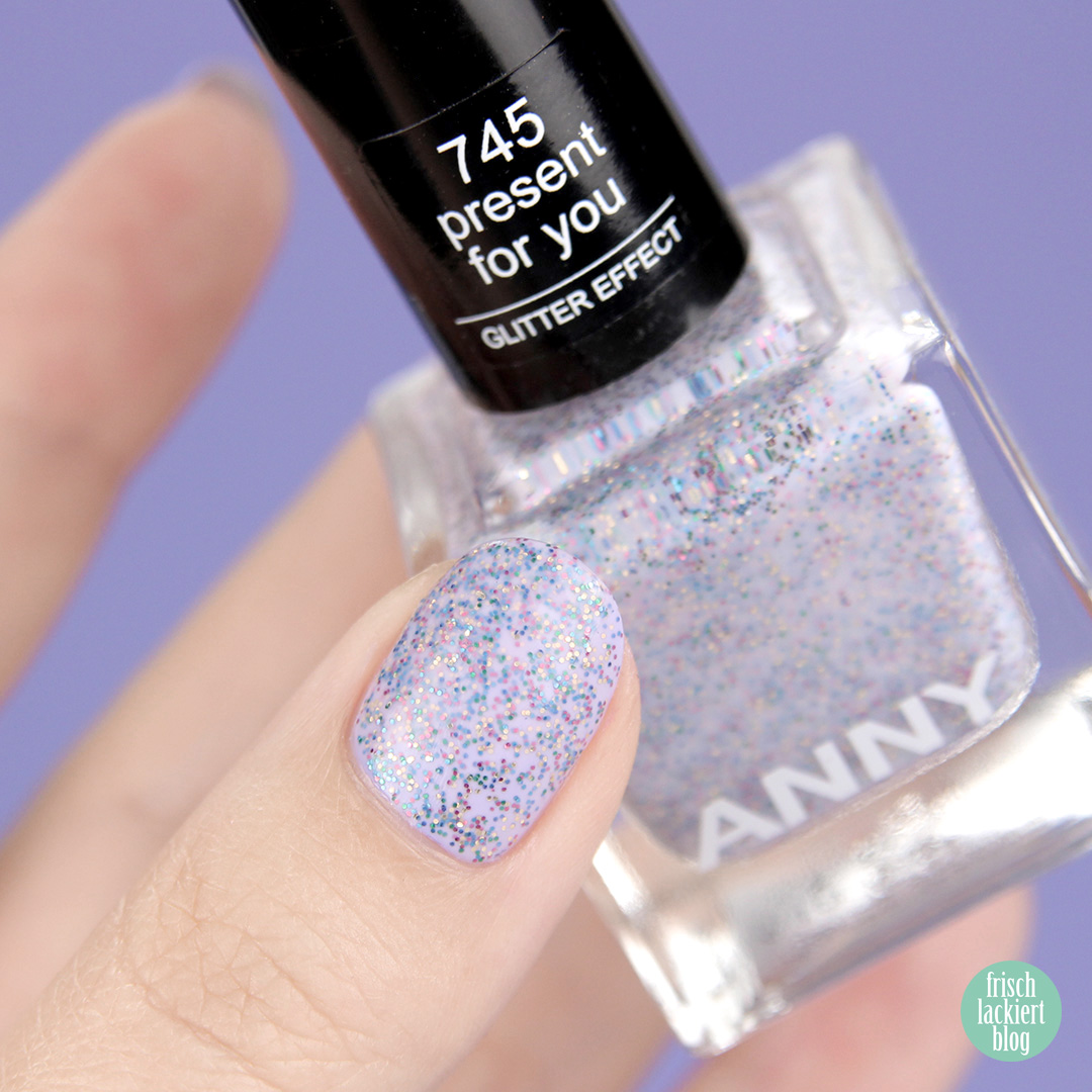 ANNY present for you und ANNY lilac bash swatch – by frischlackiert