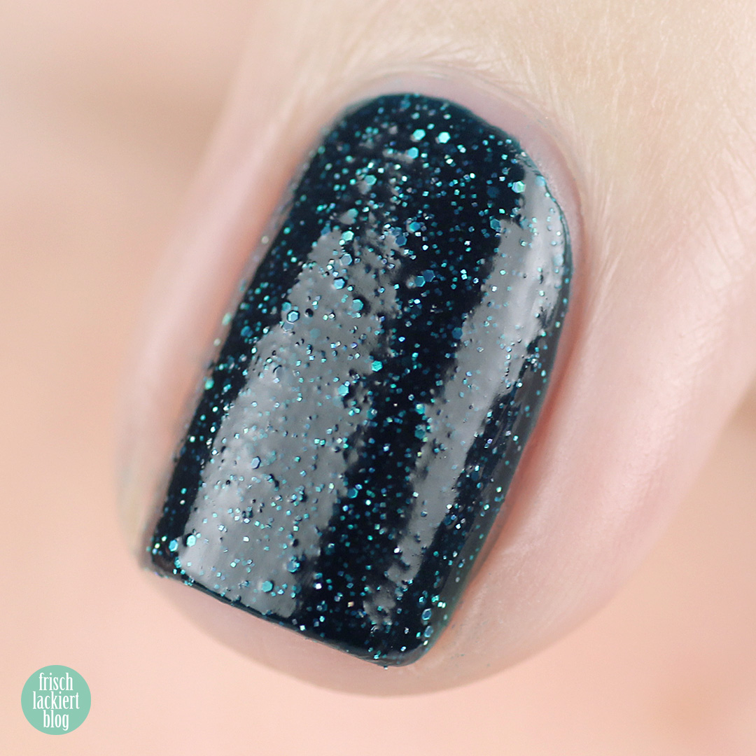 Herzlack – verspielt veganer Nagellack aus Deutschland – Review und Swatches von frischlackiert