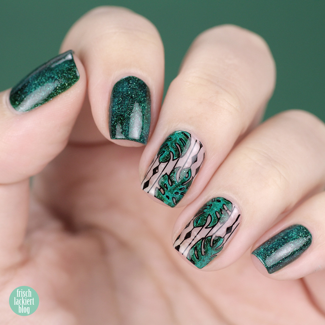 YpsLackiertChallenge – Cut Out Stamping Nailart mit Monstera in Grün – by frischlackiert