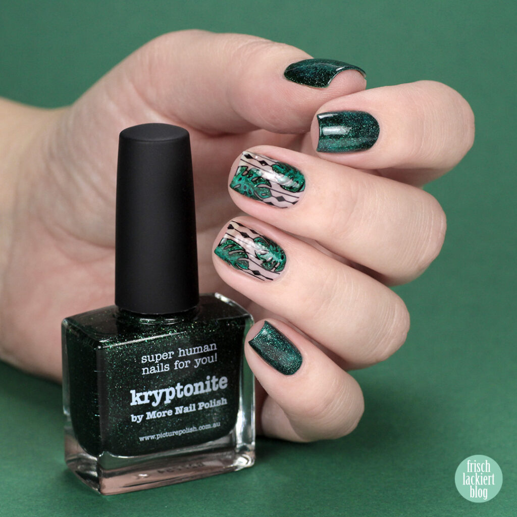 YpsLackiertChallenge – Cut Out Stamping Nailart mit Monstera in Grün – by frischlackiert