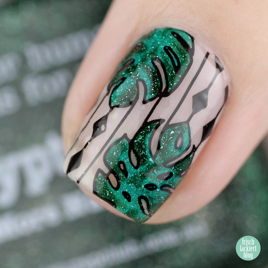 YpsLackiertChallenge – Cut Out Stamping Nailart mit Monstera in Grün – by frischlackiert