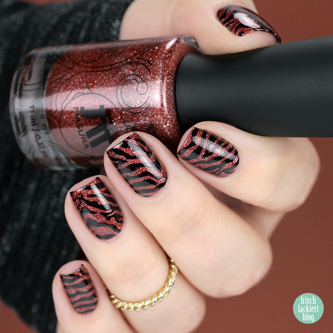 masura bewitched by her spell - zebra nailart – swatch by frischlackiert