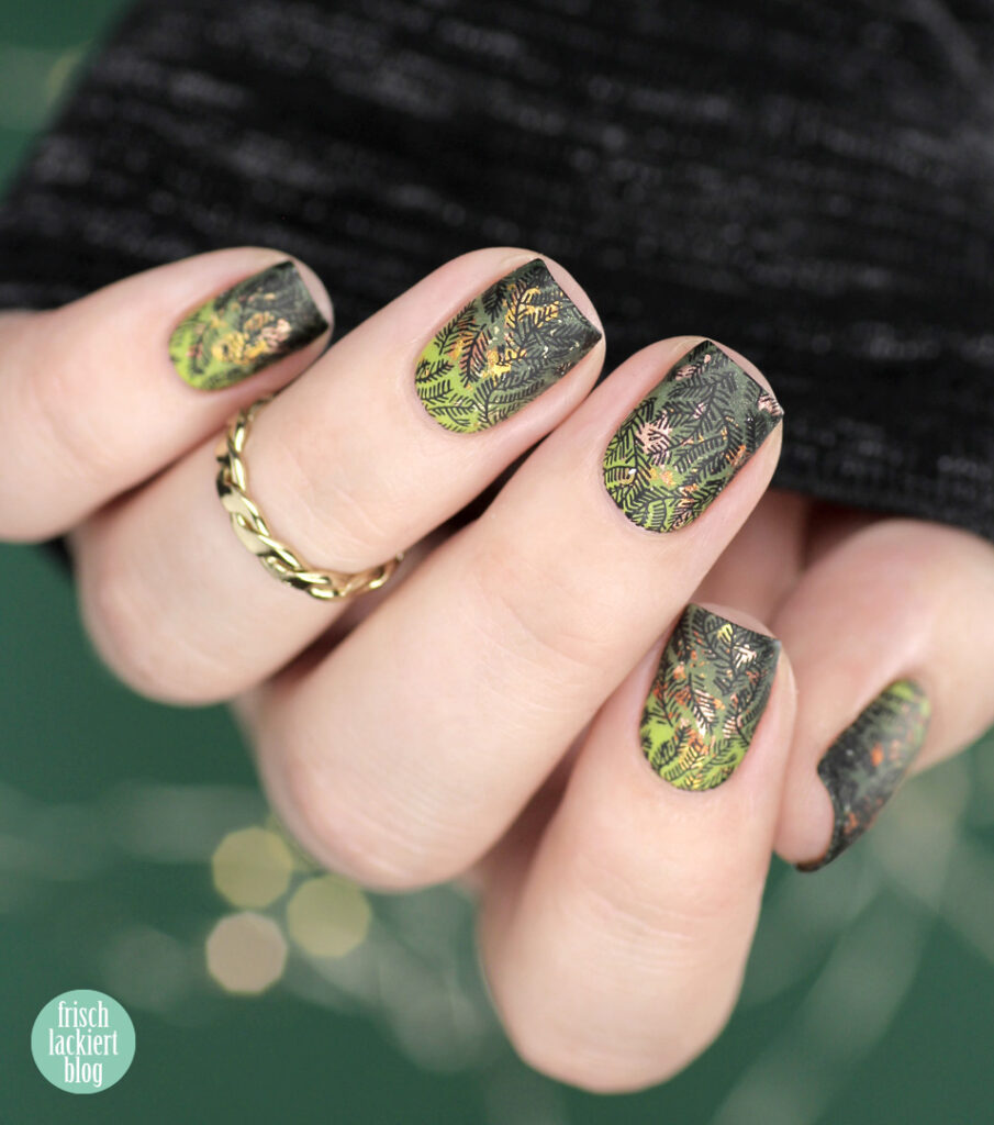 Masura golden evergreen gradient Winter Nailart – by frischlackiert