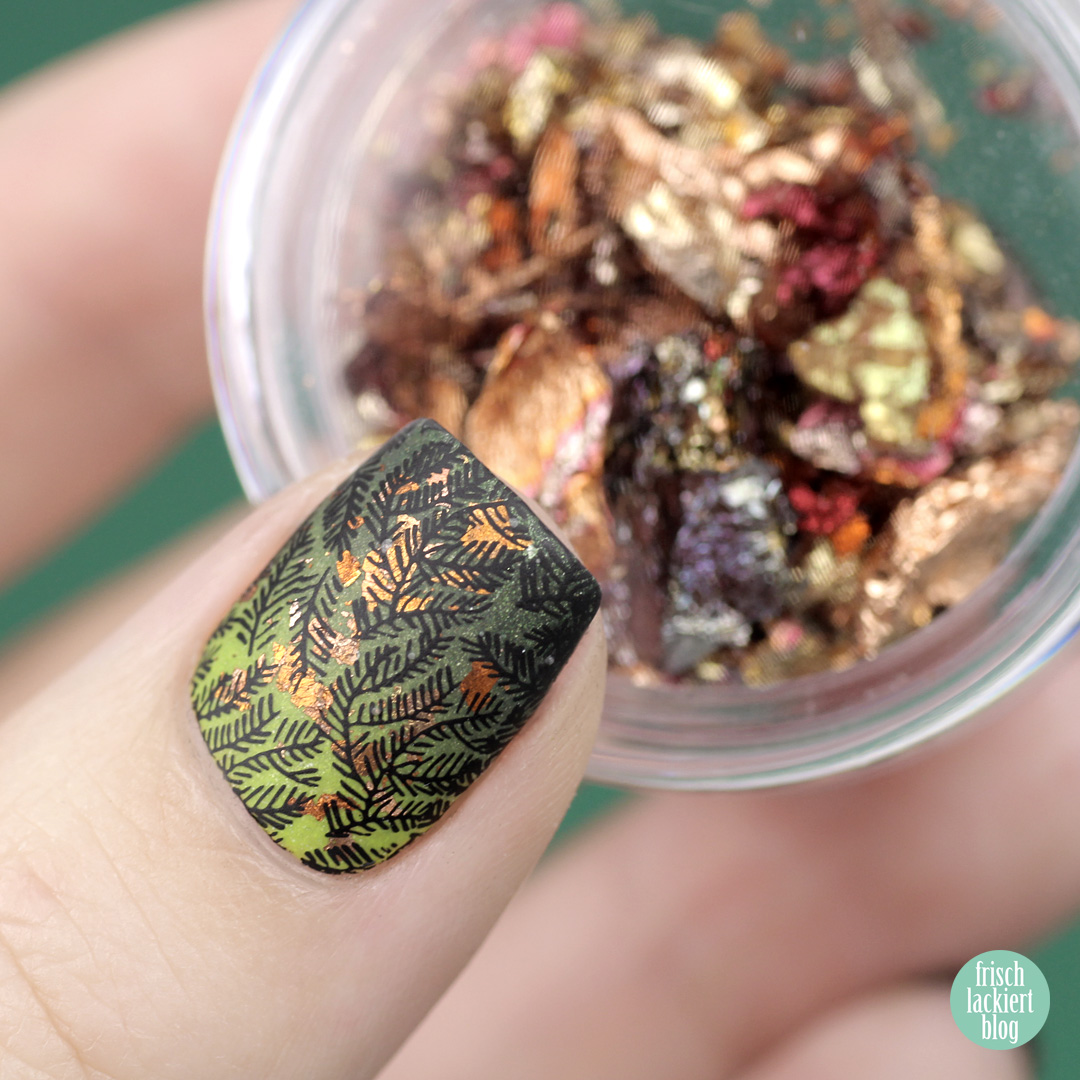 Masura golden evergreen gradient Winter Nailart – by frischlackiert