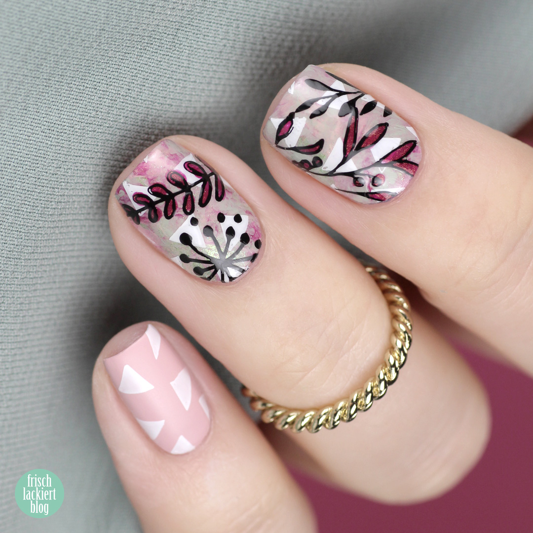Nailart Challenge – Spring Nailart Flower Stamper Marble Nails - by frischlackiert