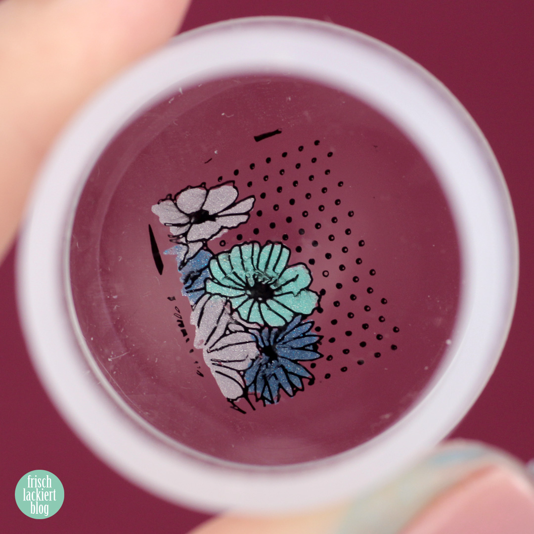 Nailsreloaded Challenge – Reverse Stamping Nail Art spring and flowers – by frischlackiert