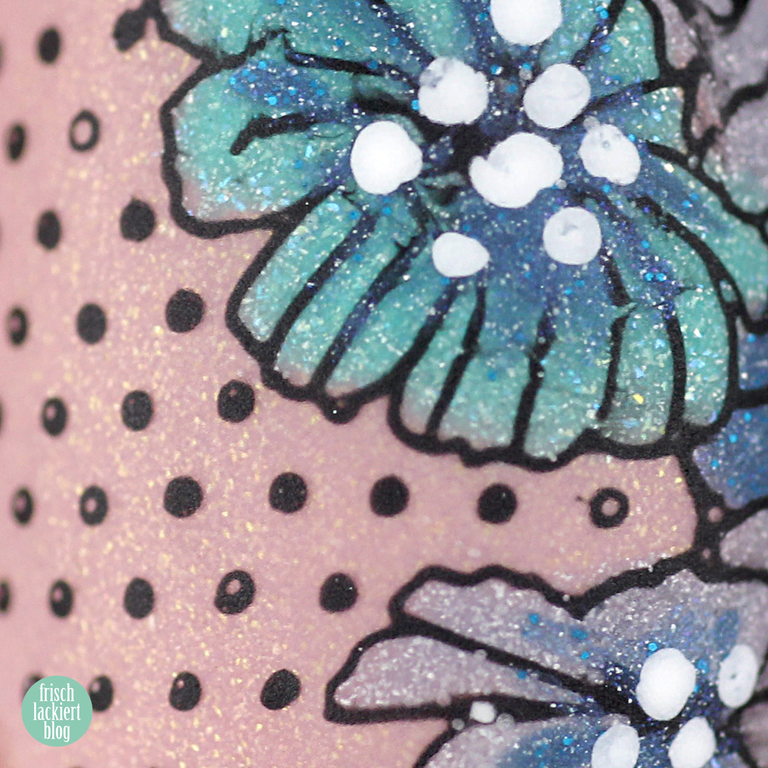 Nailsreloaded Challenge – Reverse Stamping Nail Art spring and flowers – by frischlackiert