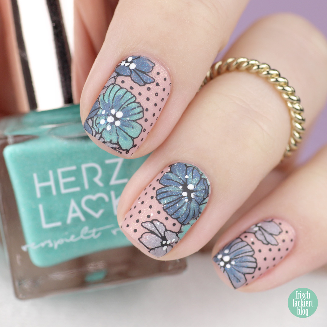Nailsreloaded Challenge – Reverse Stamping Nail Art spring and flowers – by frischlackiert