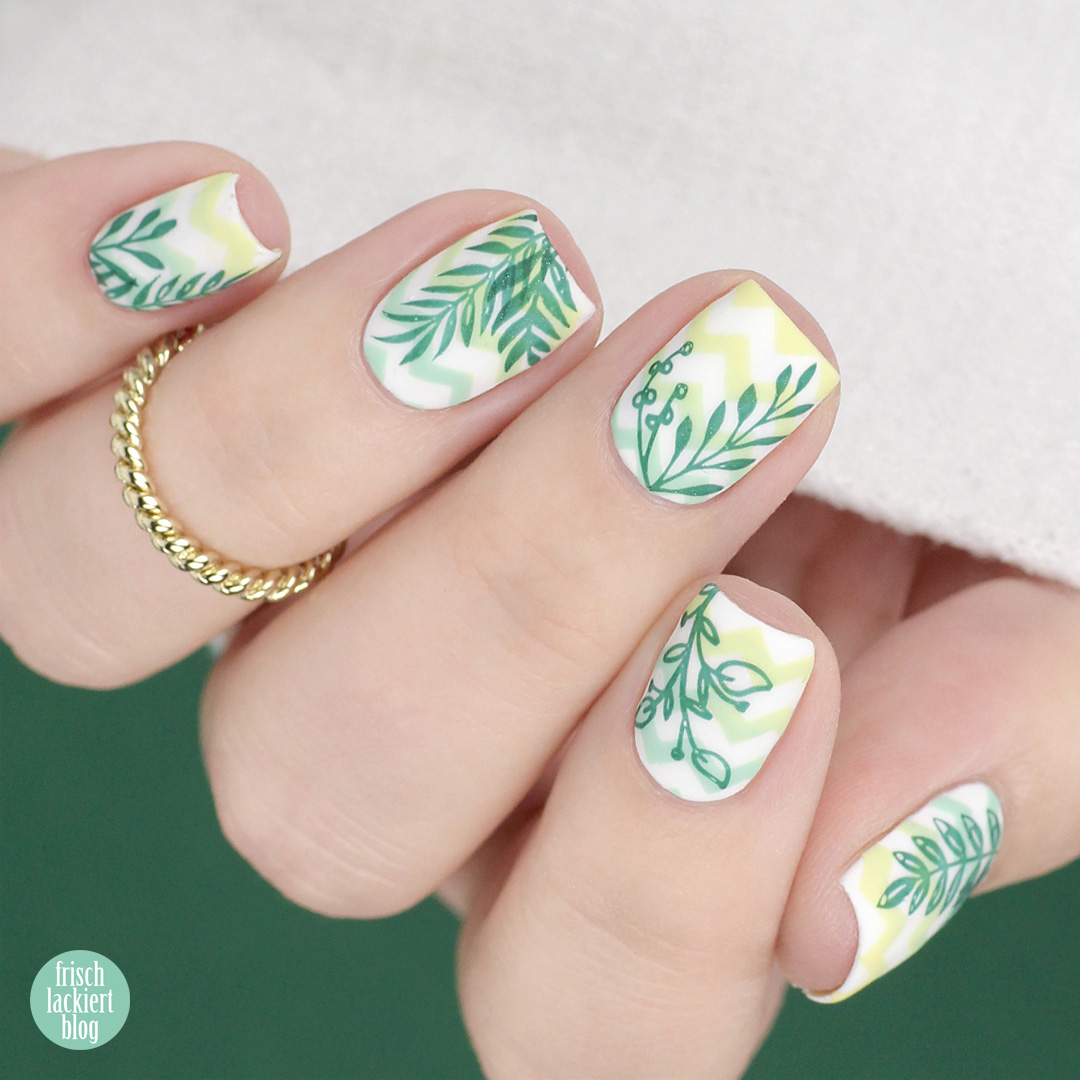 Frischlackiert-Challenge green garden nailart – chevron stamping nails - by frischlackiert