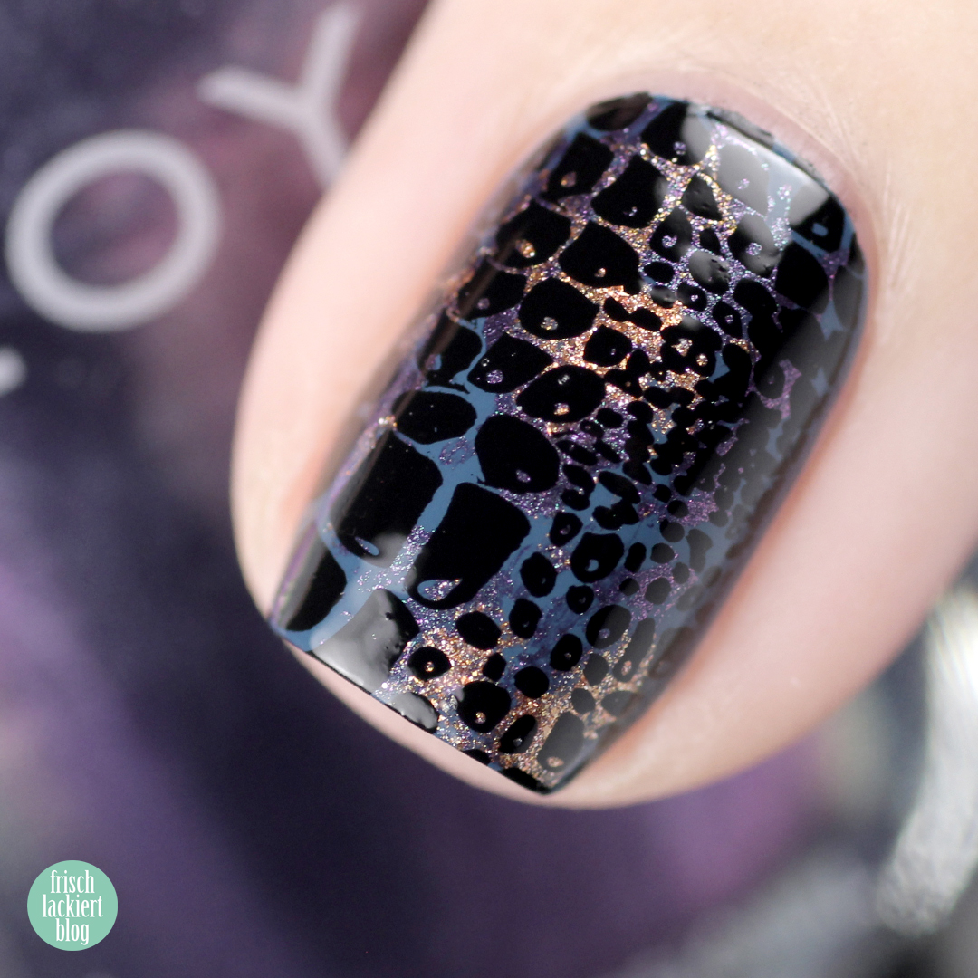 Animal Print Nailart Blue Snake Design – MoYou Pro XL 05 – by frischlackiert