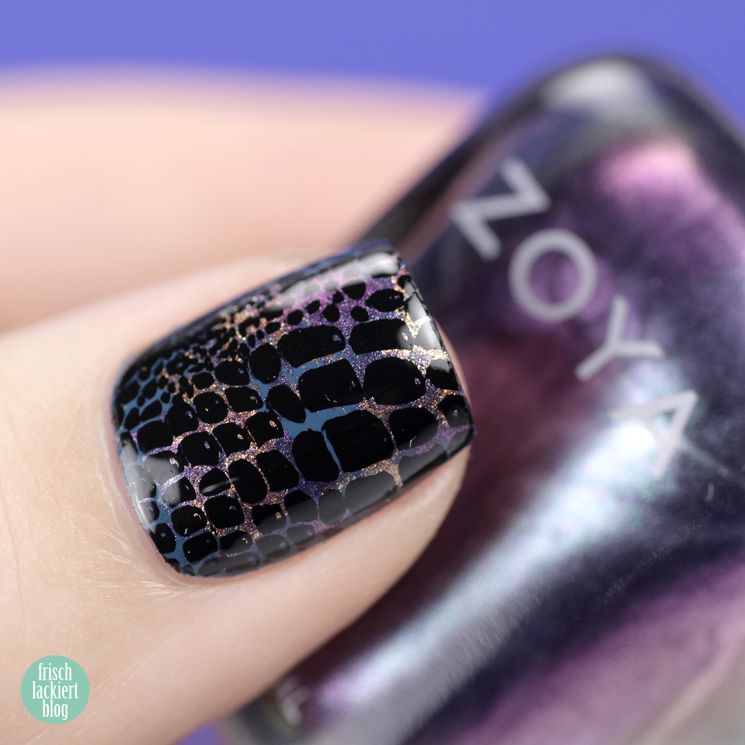 Animal Print Nailart Blue Snake Design – MoYou Pro XL 05 – by frischlackiert