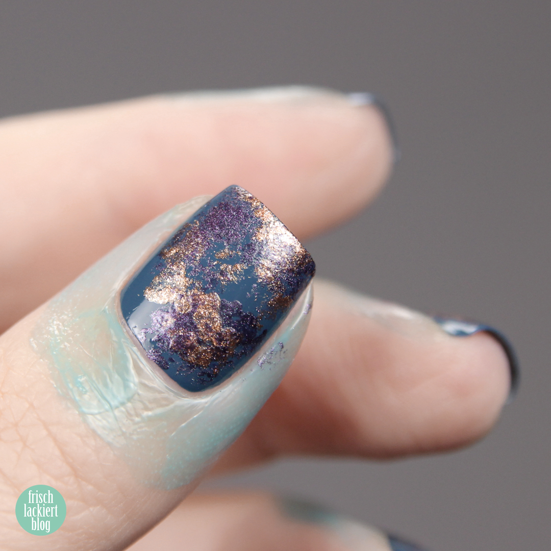 Animal Print Nailart Blue Snake Design – MoYou Pro XL 05 – by frischlackiert