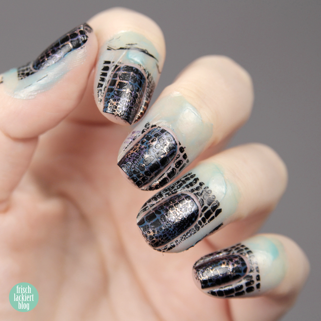 Animal Print Nailart Blue Snake Design – MoYou Pro XL 05 – by frischlackiert