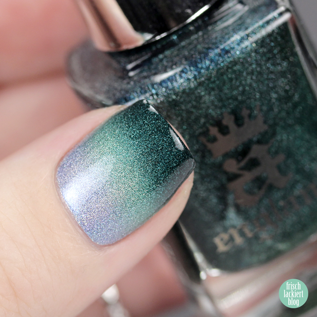 Green Grey Gradient Nails – A-England Holo – by frischlackiert