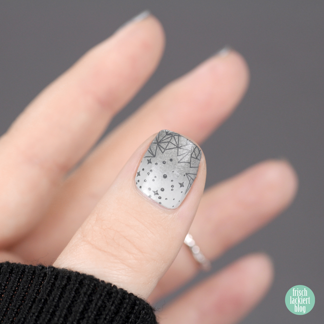 YpsLackiertChallenge – All the Greys – grey gradient winter nail art – by frischlackiert