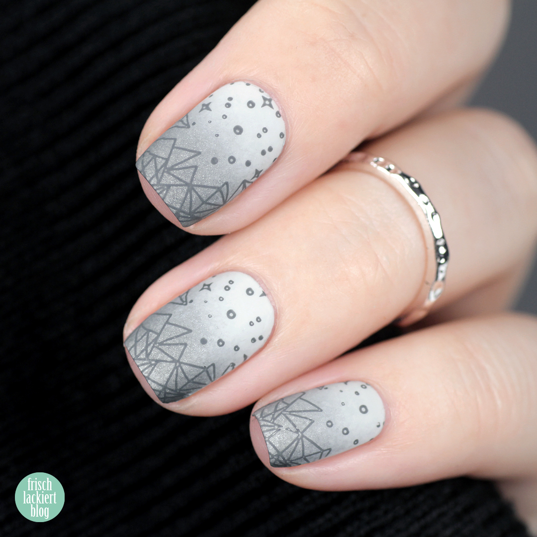 YpsLackiertChallenge – All the Greys – grey gradient winter nail art – by frischlackiert