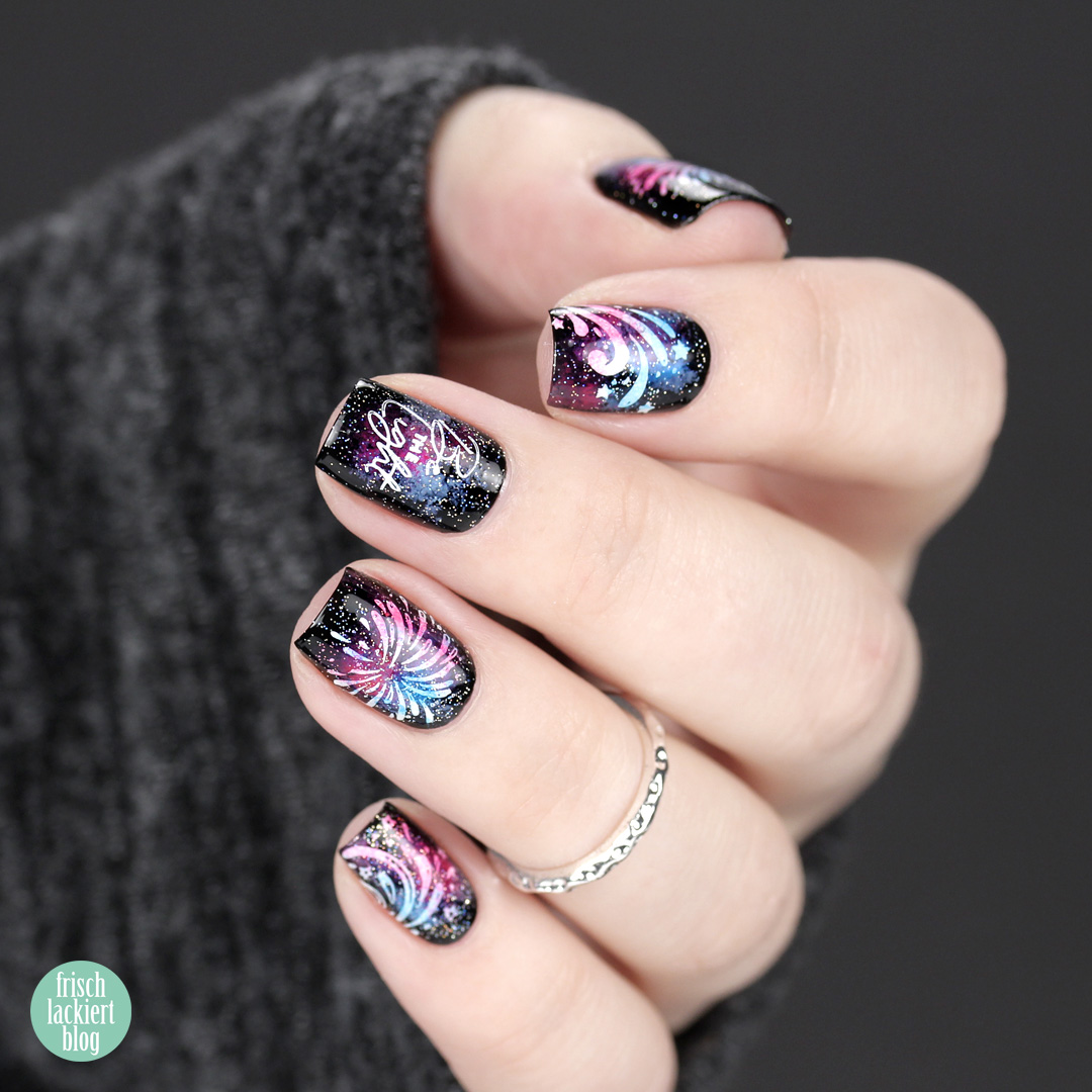 Silvester Feuerwerk Nailart mit Stamping – by frischlackiert