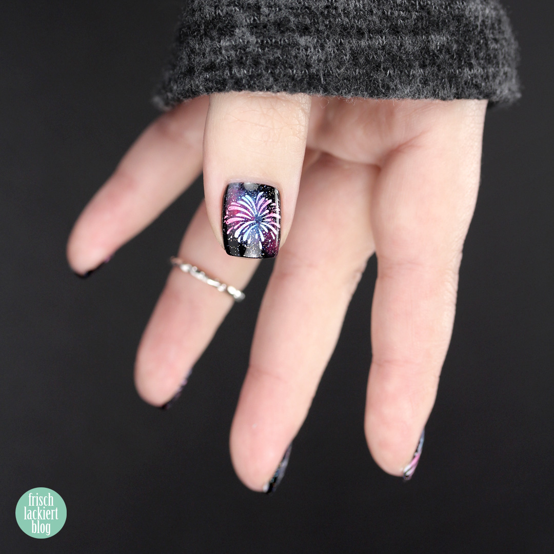 Silvester Feuerwerk Nailart mit Stamping – by frischlackiert
